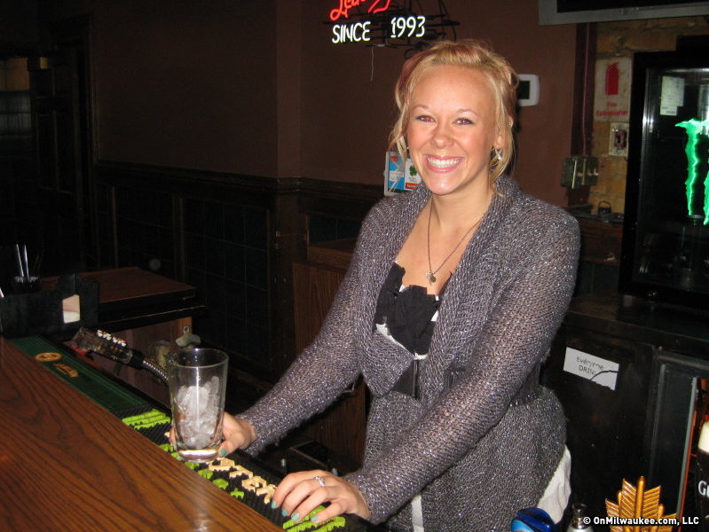 Featured Bartender Danielle Allen At Murphy S Irish Pub Onmilwaukee