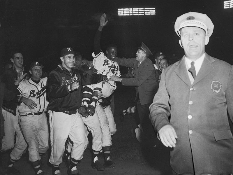 HANK AARON  Milwaukee Braves 1957 Home Majestic Throwback