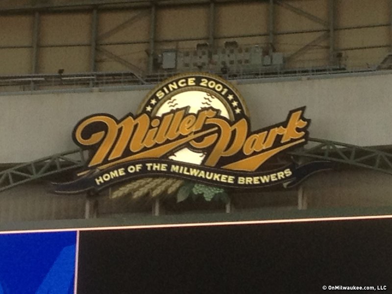 Milwaukee Brewers on X: It's #CervecerosDay at Miller Park! The