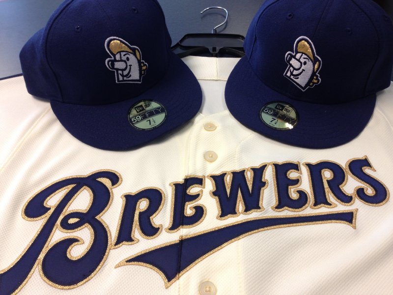 Brewers unveil new alternate jersey