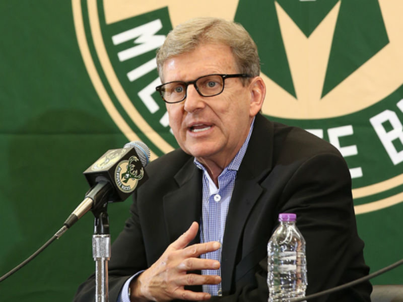 One month before draft, John Hammond leaves Bucks to become Magic GM