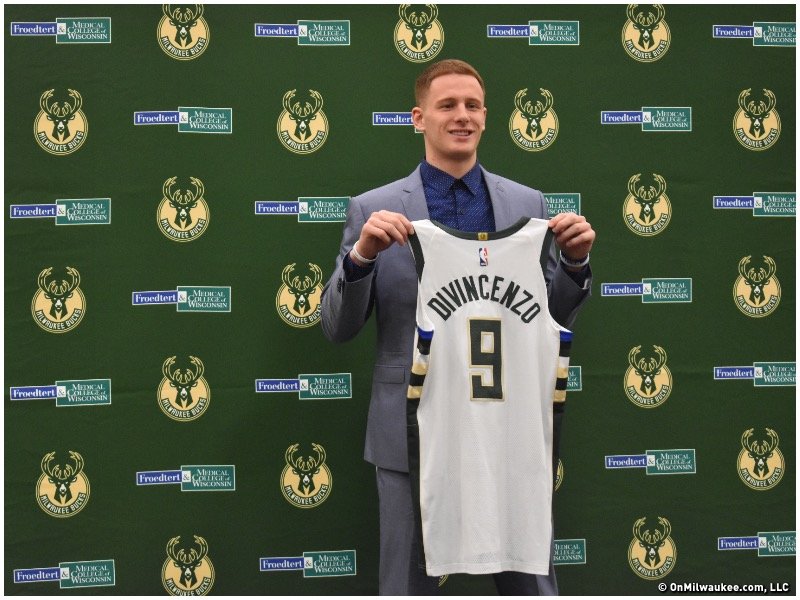 Donte DiVincenzo of the Milwaukee Bucks named Delaware's athlete
