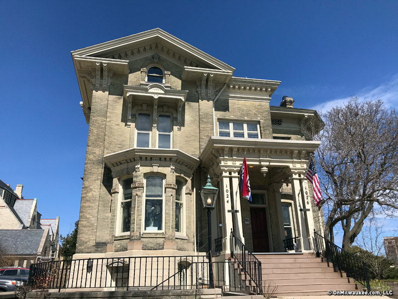 tours of button house