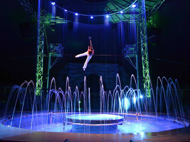 Cirque Italia water circus comes to Milwaukee this weekend OnMilwaukee
