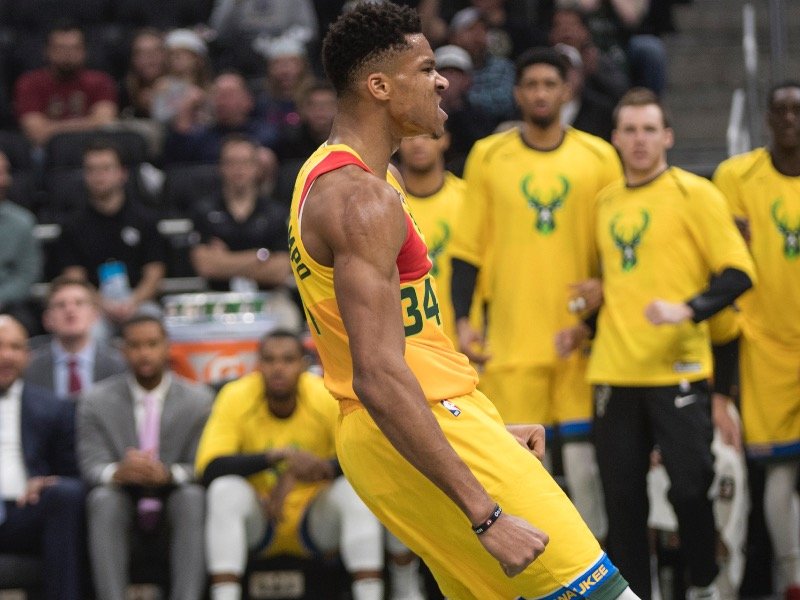 giannis yellow jersey