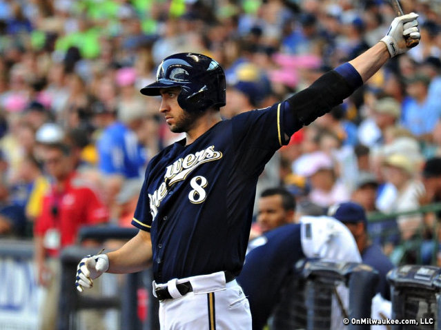 Brewers fan kicked out for altering Braun shirt