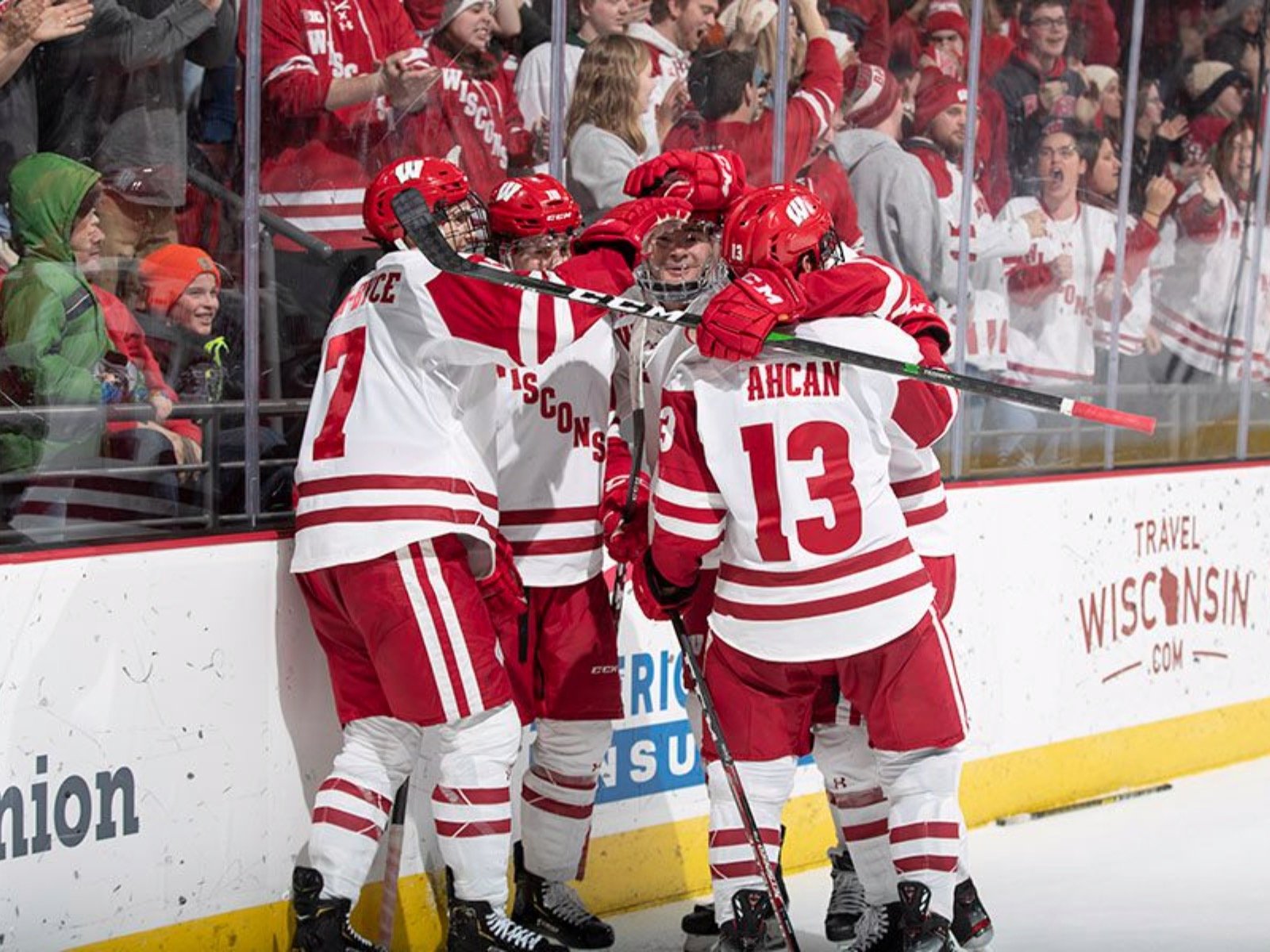 Fiserv Forum to host Badgers hockey and more with first Holiday Face
