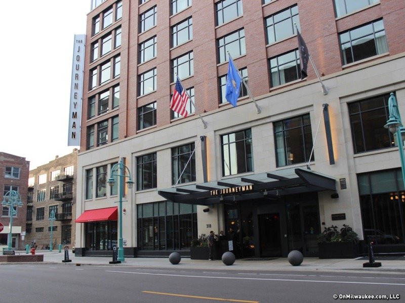 Hotel exterior | Cambria Hotel Milwaukee Downtown - Hotel in Milwaukee, WI