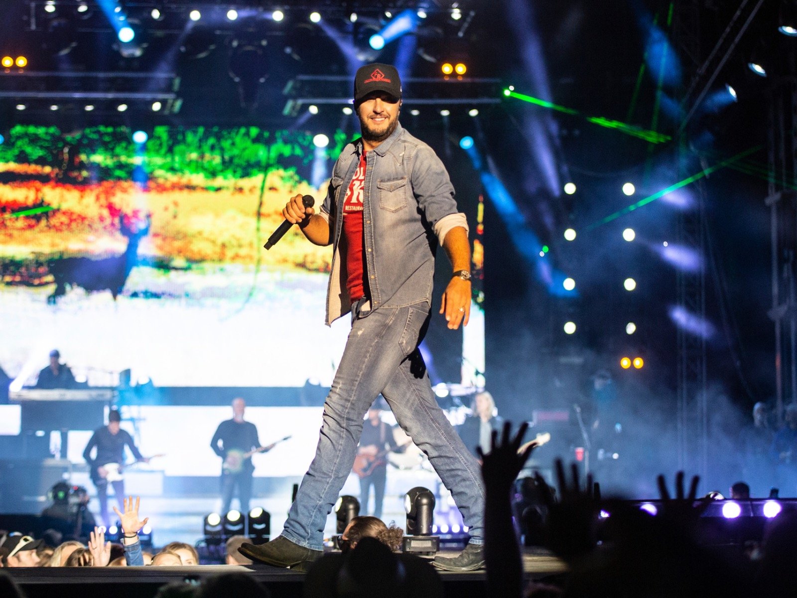 6 reasons why you shouldn't have missed Luke Bryan's Farm Tour opener