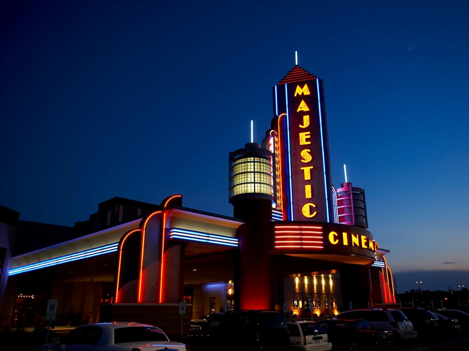 Marcus Theatres to reopen 10 more locations this weekend, more by end