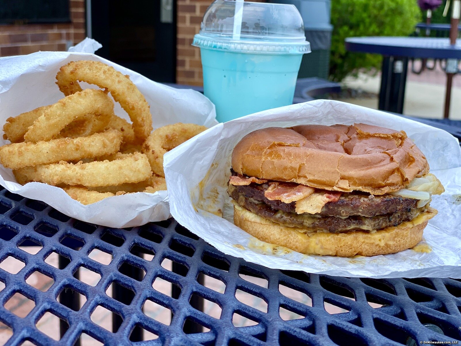 https://onmilwaukee.com/images/articles/on/on-the-burger-trail-bubbas-frozen-custar/on-the-burger-trail-bubbas-frozen-custar_fullsize_story1.jpg