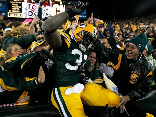 Packers ride three-game winning streak into bye week