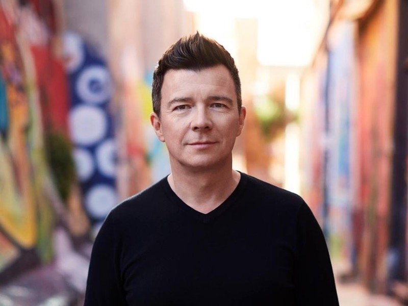 Rick Astley to rickroll Milwaukee live at The Pabst Theater on April 26