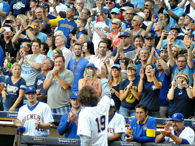 Photos: Milwaukee Brewers fans celebrate winning the pennant in 1982