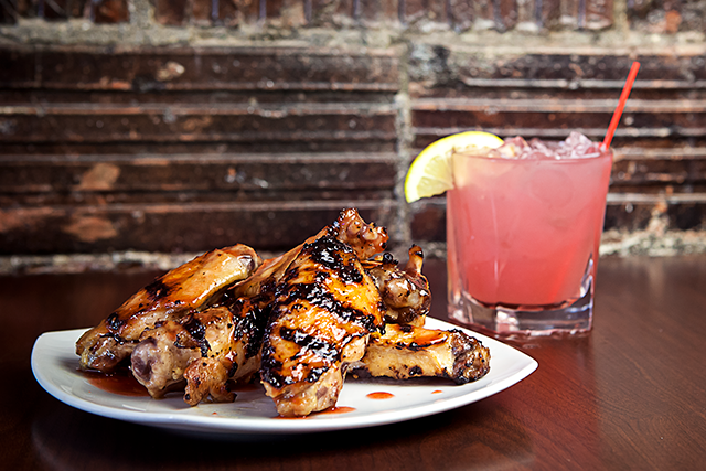 Redbar Wings (PHOTO BY Brian West)