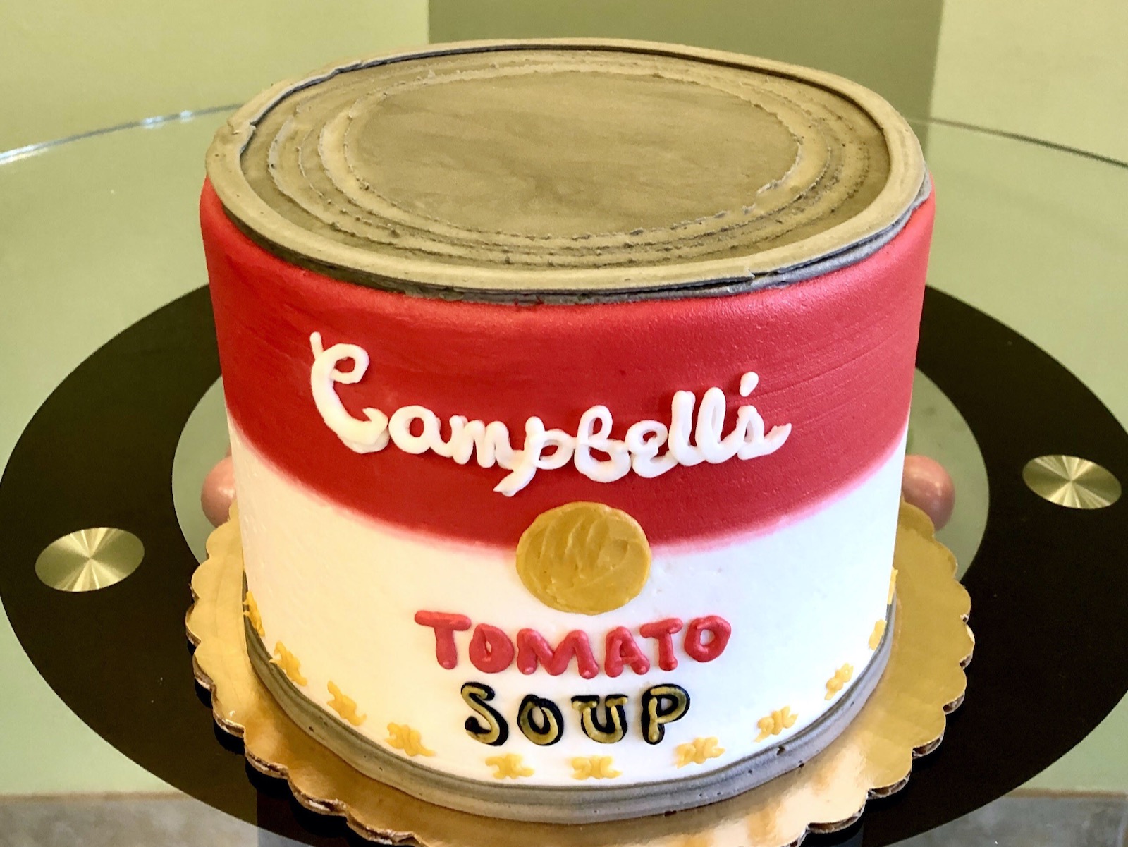 https://onmilwaukee.com/images/articles/static/ClassyGirl_TomatoSoupCake.jpeg