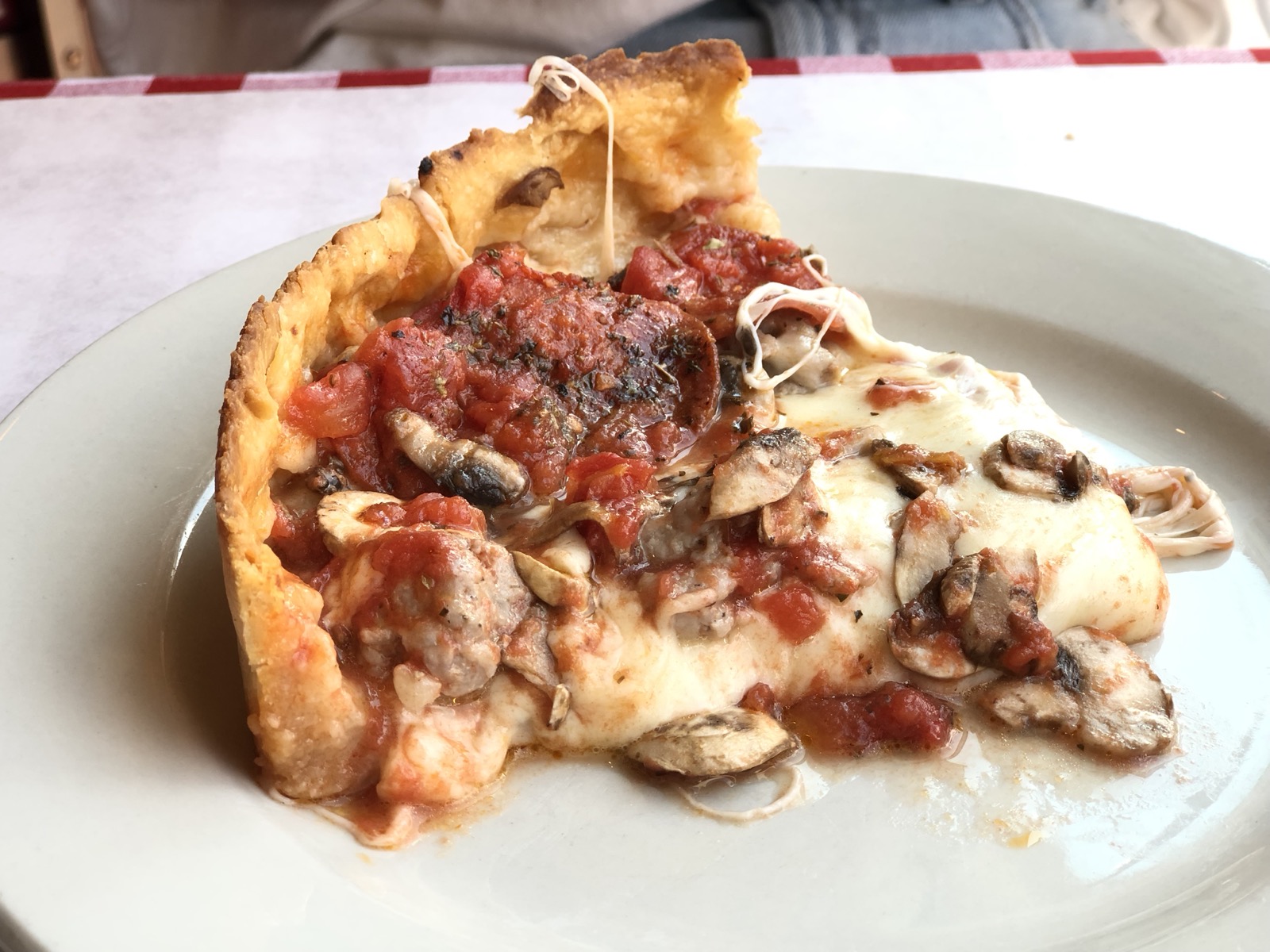 The deep dish on Chicagostyle pizza Pizano's Pizza &amp; Pasta OnMilwaukee