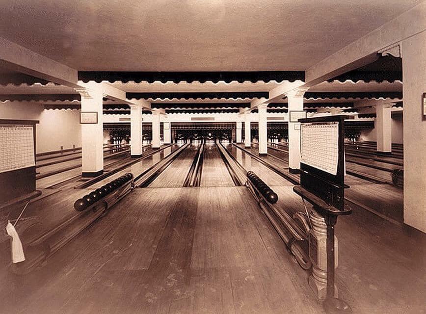 10 Great Photos From Old Wisconsin Bowling Alleys