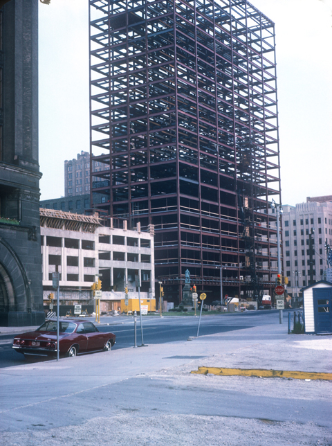 Built in Milwaukee: Vintage images of Brew City landmarks under