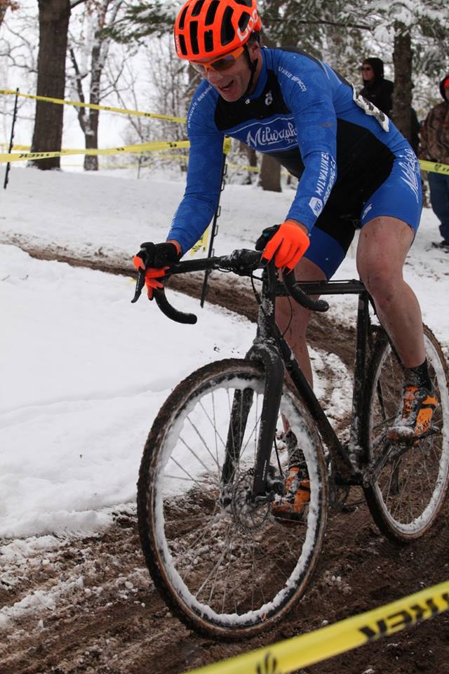 Cyclocross and fat bike racing extend excitement in cycling season