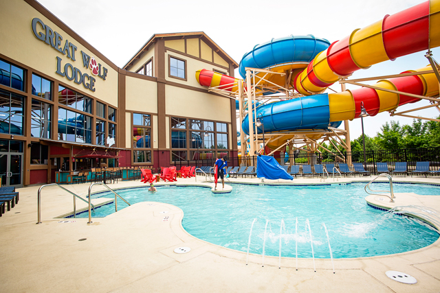 great wolf lodge gurnee pool hours