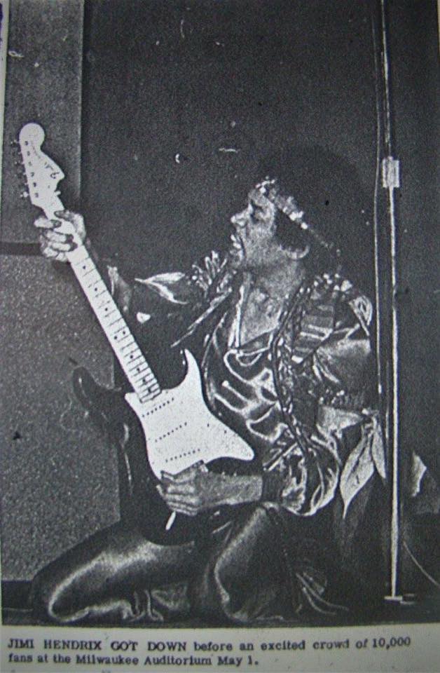 Milwaukee (Milwaukee Auditorium) : 1er mai 1970   Hendrixmkestarjustinthomasbrown