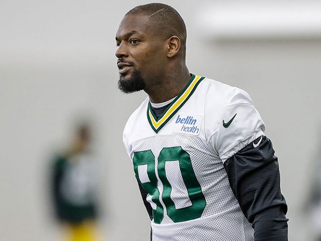 Martellus Bennett at Patriots Practice After Packers Cut Him for Injury