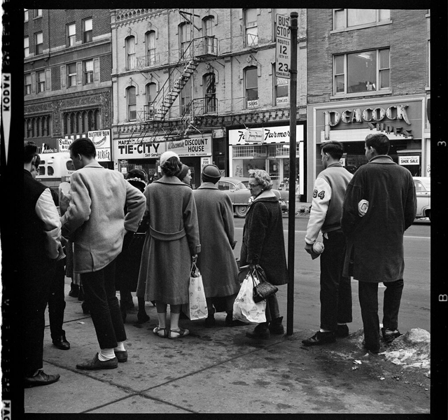 Stunning Pacholski pics offer a snapshot of Milwaukee, December '61