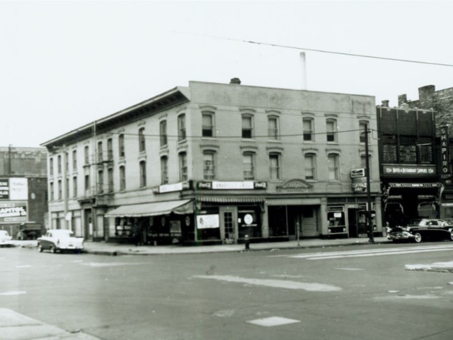 oldest gay bar in milwaukee