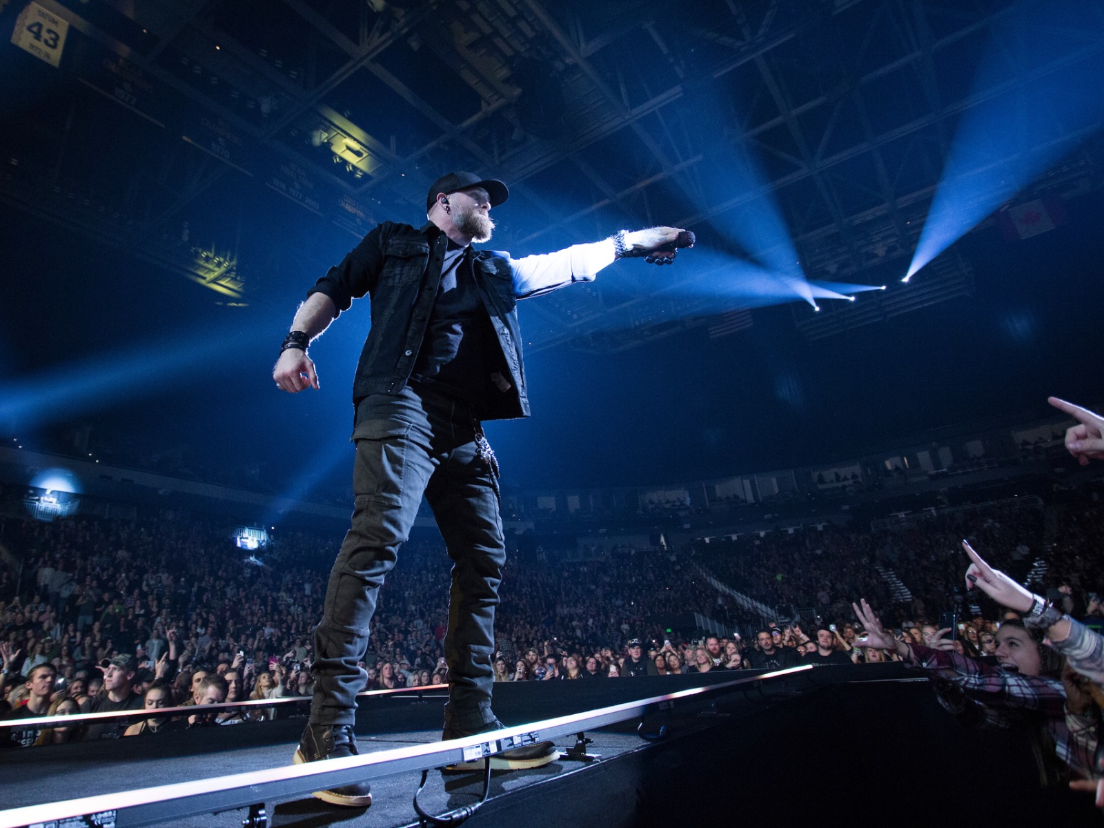 Brantley Gilbert Partners with the Farmer Vateran Coaltion on Fire't Up Tour