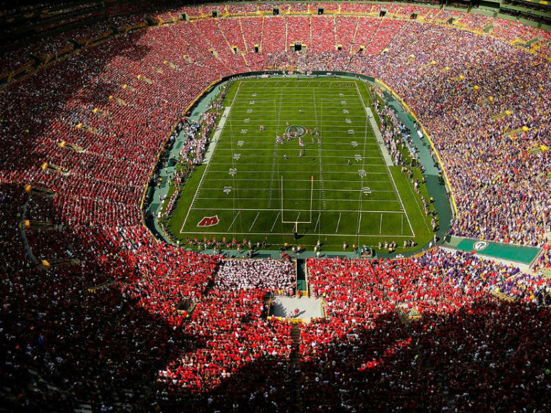 Soccer Heavyweights Visit Lambeau Field in Wisconsin